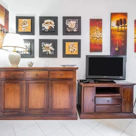 Apartment Comfy & - Book Now! *