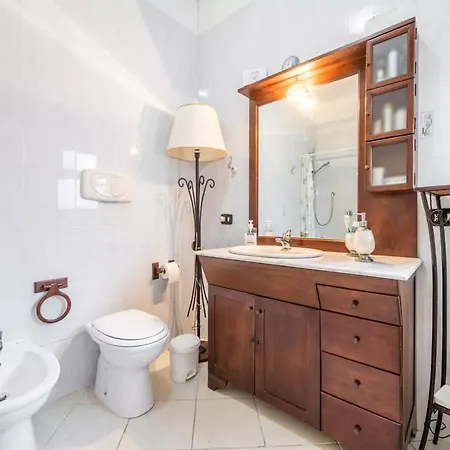 Comfy & - Book Now!
