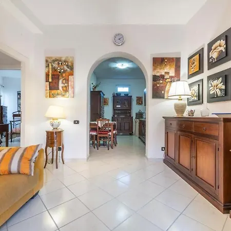 Apartment Comfy & - Book Now! *
